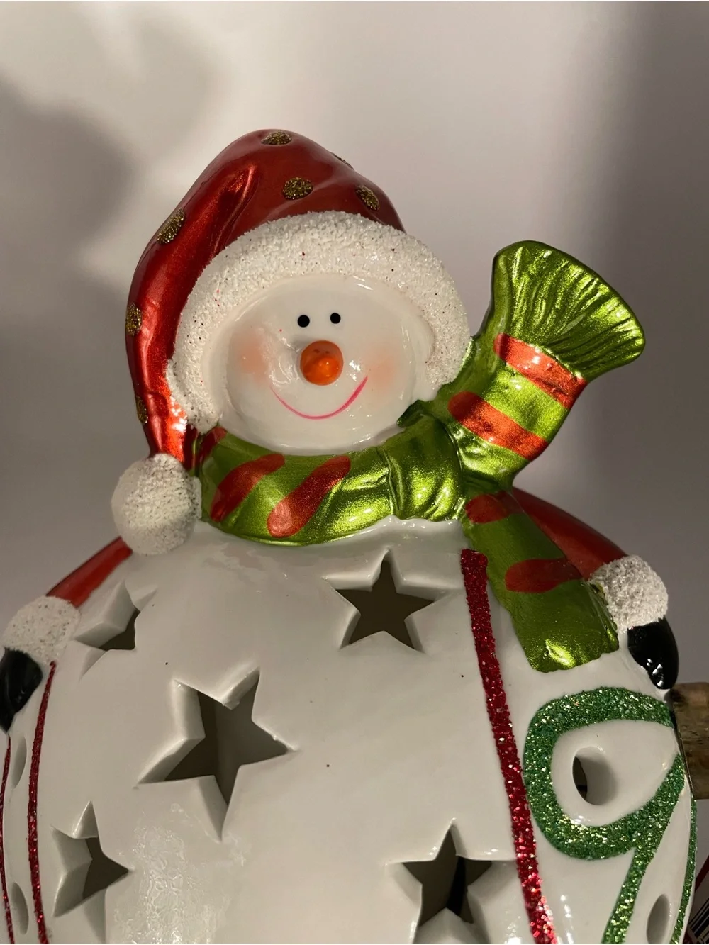 Christmas decoration lights up new tag boxed